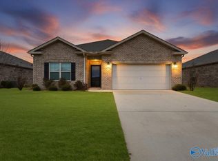 16205 Glenncrest Ln, Harvest, AL 35749