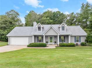 147 Waterloo Dr, Mount Airy, GA 30563