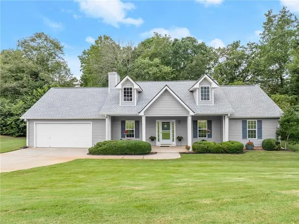 147 Waterloo Dr, Mount Airy, GA 30563