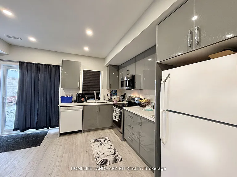 25 Clara May Ave #BASEMENT — Photo 4