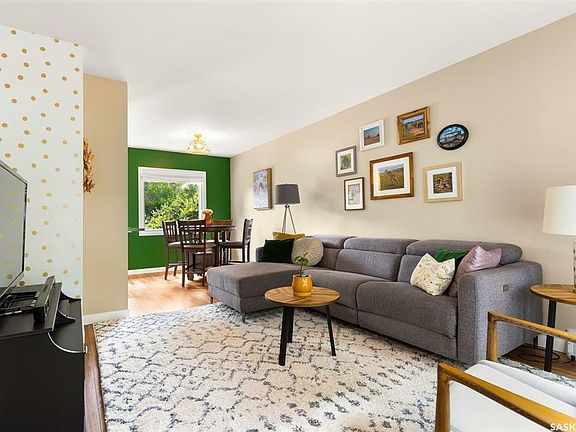 5th image of 2854 Mackay St