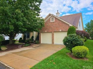 58 Dawson Ln, Monroe Township, NJ 08831