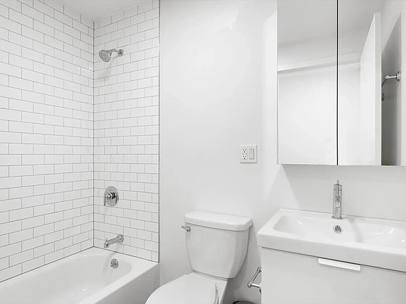 4th image of 1481 Sterling Pl #8