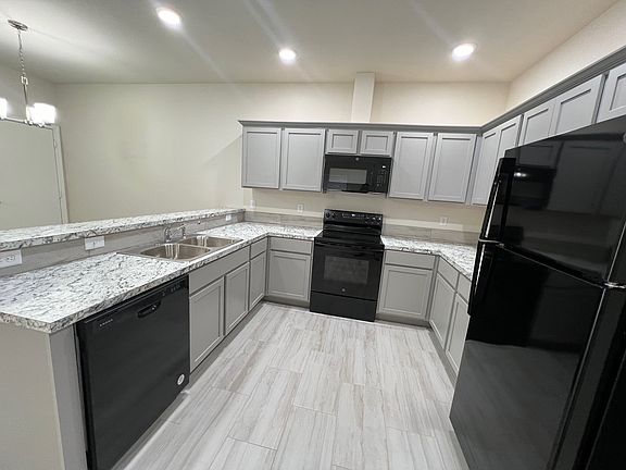 3rd image of 1814 W 23rd Ave