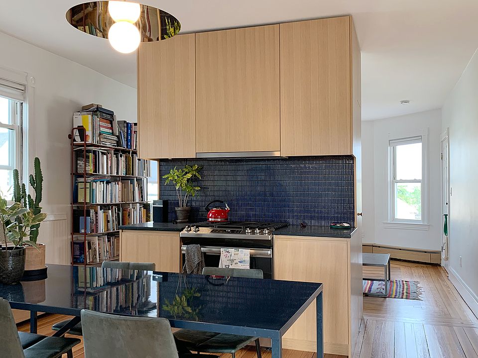 1st image of 14 Ellery St Floor 3