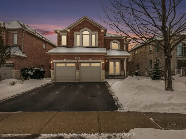 1153 Kestell Blvd, Oakville, ON L6H 7M7