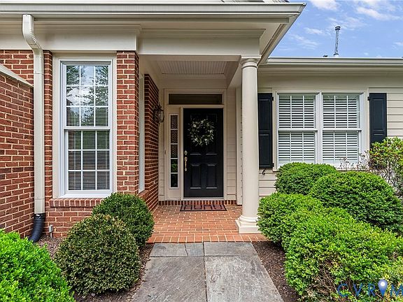 4th image of 1147 Marion Dr