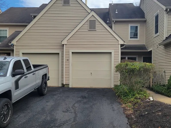 84 Woodlake Dr, Marlton, NJ 08053