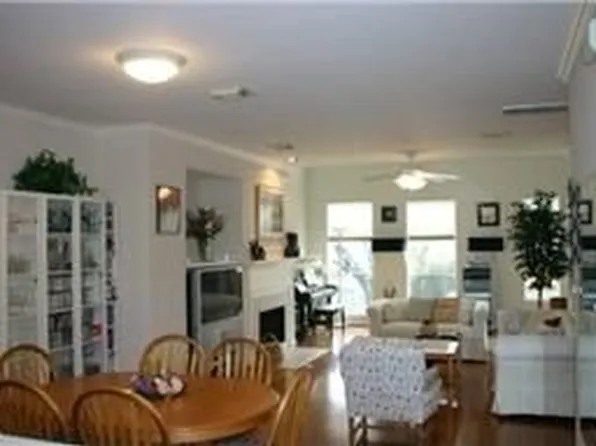 1639 Sutton St, Houston, TX 77006