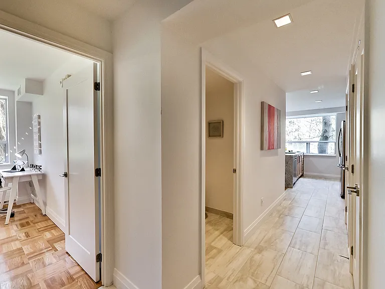 42 Glen Elm Ave #206 — Photo 82