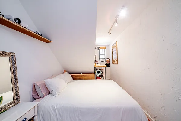 Rented by Douglas Elliman | media 8