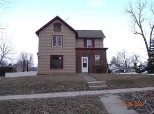 507 Main St, Leaf River, IL 61047