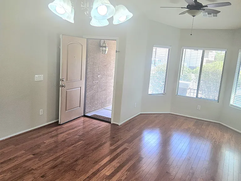 7564 W Charter Oak Rd — Photo 28
