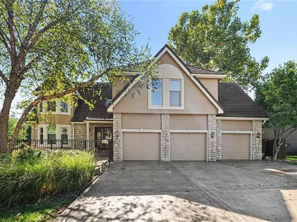 9913 W 125th Ter, Overland Park, KS 66213