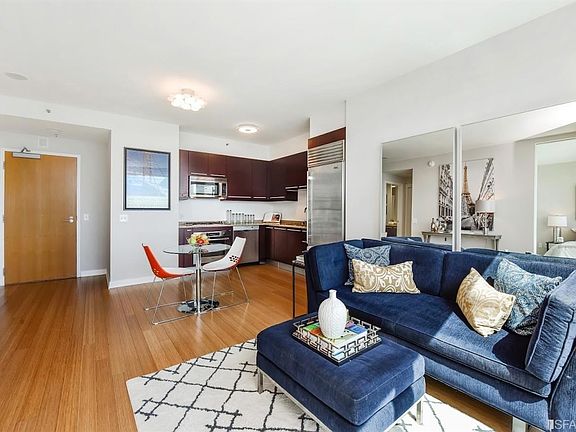 5th image of 425 1st St Unit 3204