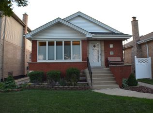 5804 S Narragansett Ave, Chicago, IL 60638