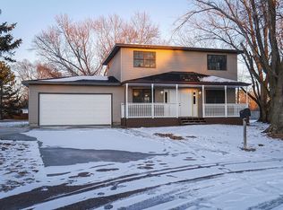 4340 Heavenly Dr, Grand Island, NE 68803