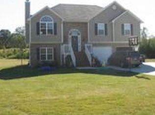 177 Chestnut Ln SE, Calhoun, GA 30701