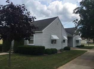 1517 17th Ave, Menominee, MI 49858