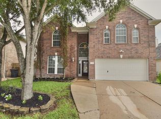 421 Cardinal Oaks Ln, Kemah, TX 77565