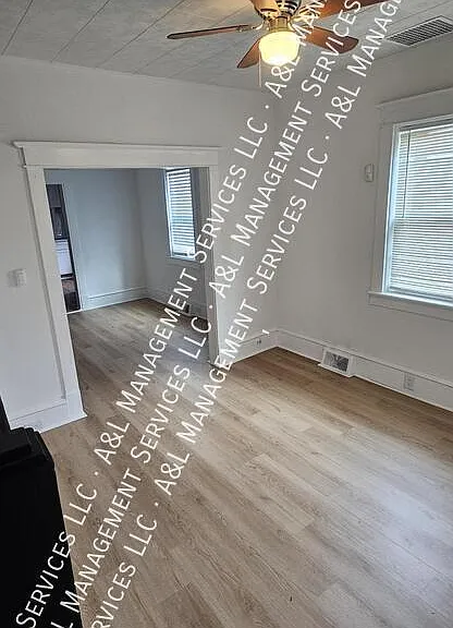 210 W McNeal St — Photo 6
