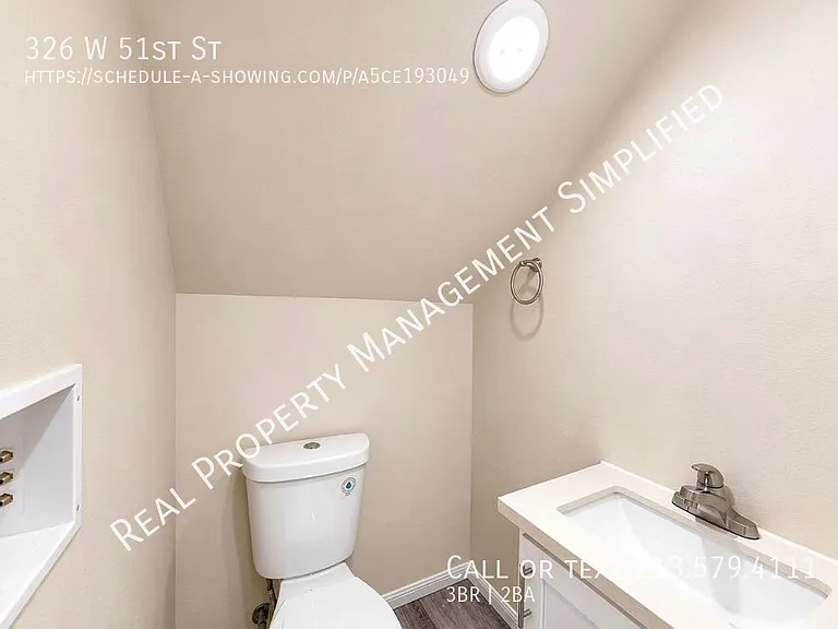 326 W 51st St — Photo 6