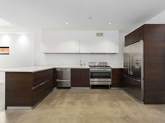 2nd image of 427 E 12th St APT 1A