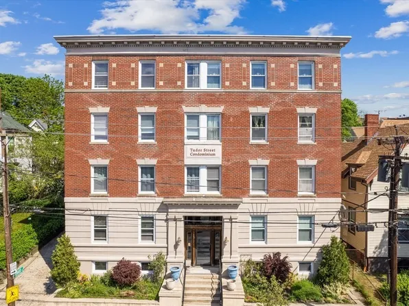35 Tudor St APT 2, Lynn, MA 01902