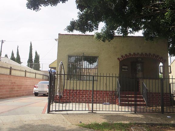 2nd image of 130 W Avenue 27