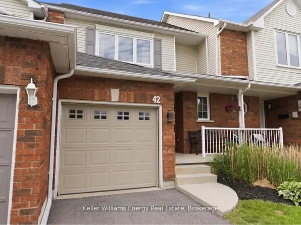 42 Cecil Found Cres, Clarington, ON L1E 2W1