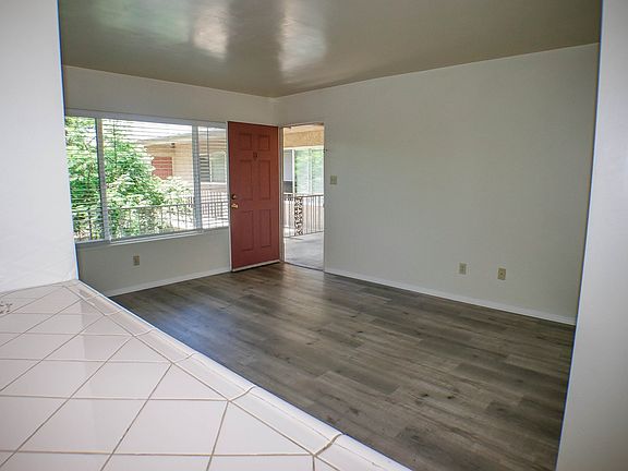 4th image of 1050 Hornblend St APT 11