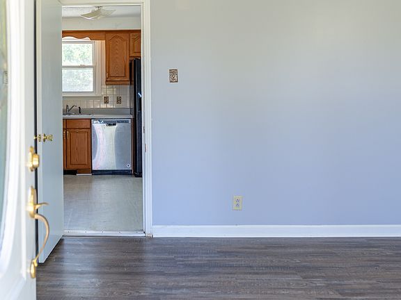4th image of 202 Bibb Dr