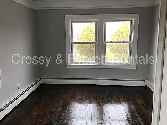4th image of 2624 S Michigan St
