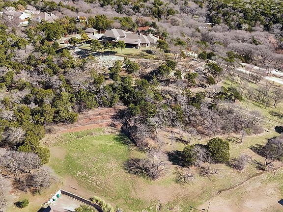 5th image of 2102 Holly Ridge Ct