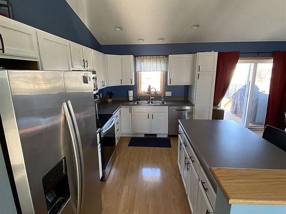 5th image of 140 Torrey Pines Ct