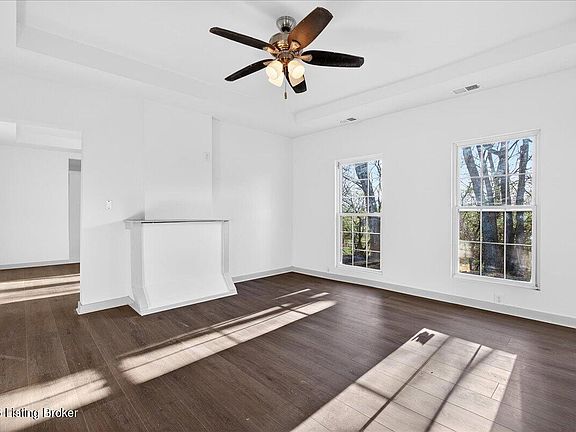 3rd image of 5829 Smithfield Rd