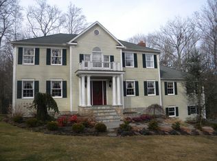4 Golden Hill Ln, Shelton, CT 06484