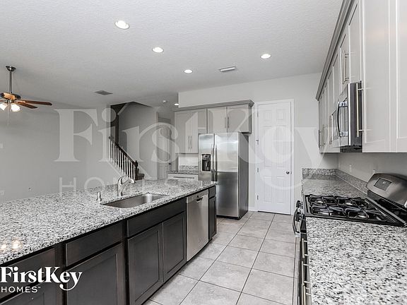 5th image of 800 Grand Hilltop Dr