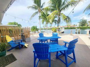 25 7th St, Key Colony Beach, FL 33051