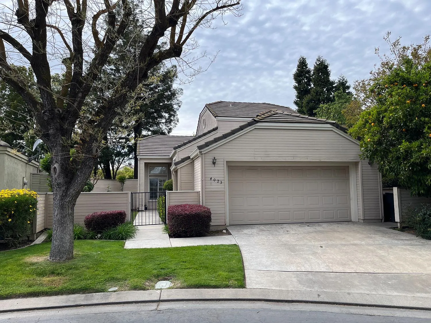 4025 Copper Penny Ct photo 1