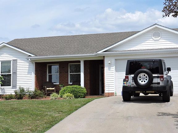 2nd image of 705 Linden Ct