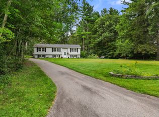41 Woodland Rd, Uxbridge, MA 01569