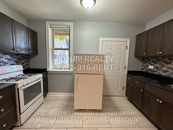 3rd image of 3581 N Milwaukee Ave #3