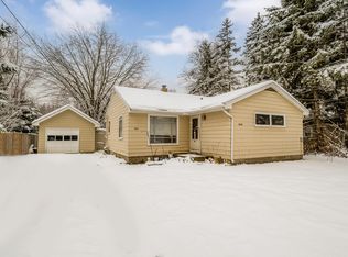 8120 Forest Beach Rd, Watervliet, MI 49098