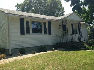 17 Beach Rd, Old Saybrook, CT 06475