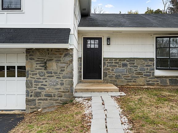 3rd image of 383 Upper Gulph Rd