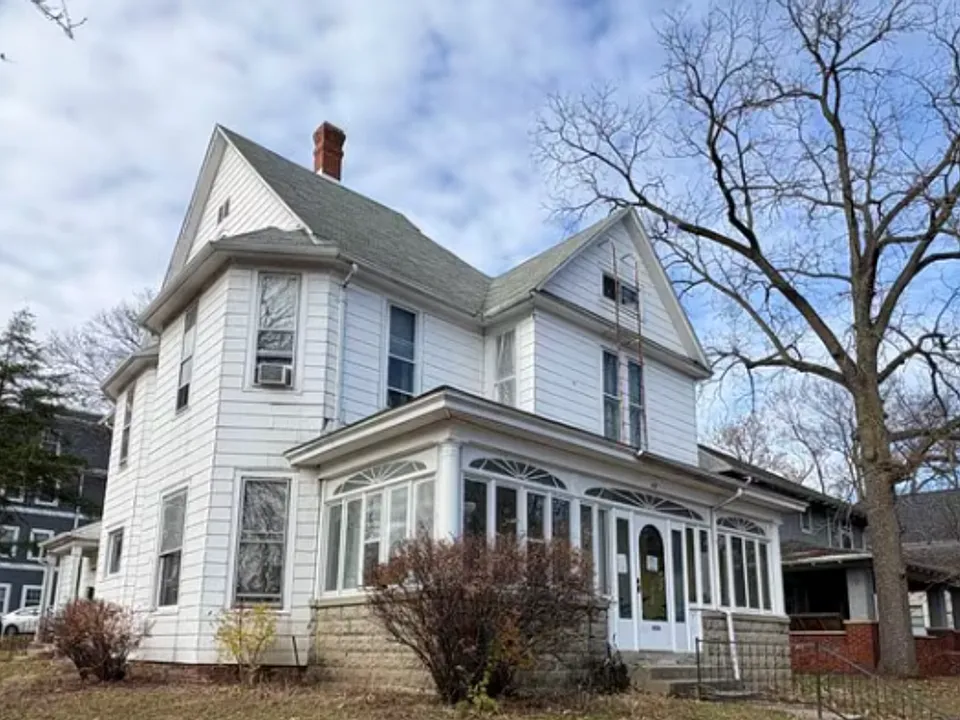 401 N Salisbury