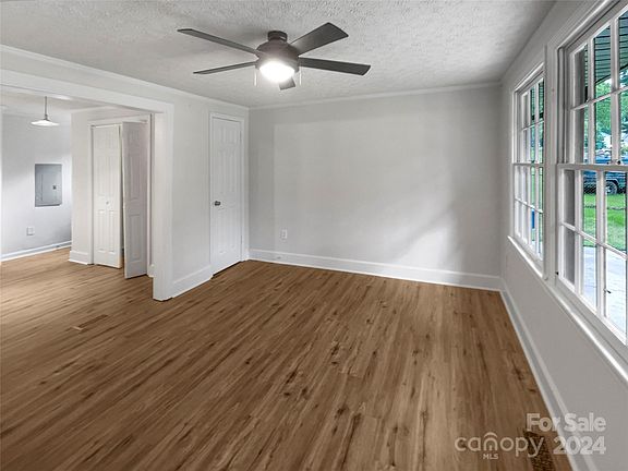 4th image of 120 Morris Ave