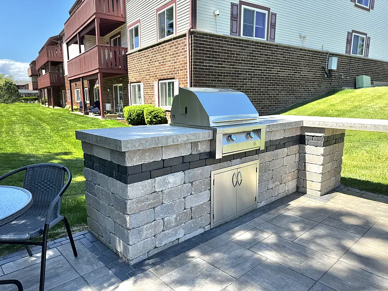 Ridge View Grilling and Picnic Lounge