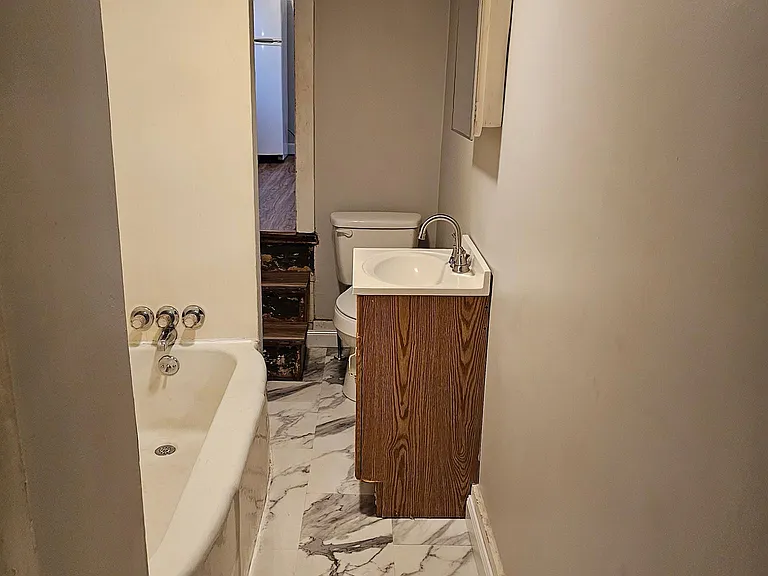 730 Walnut St #2W — Photo 3